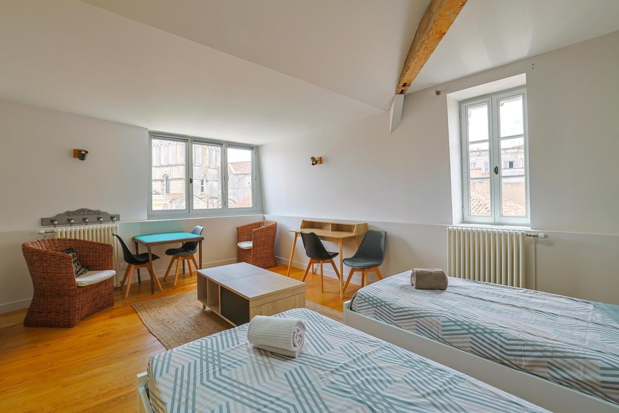 Grand Appartement De Standing #Hypercentre Коньяк Екстер'єр фото