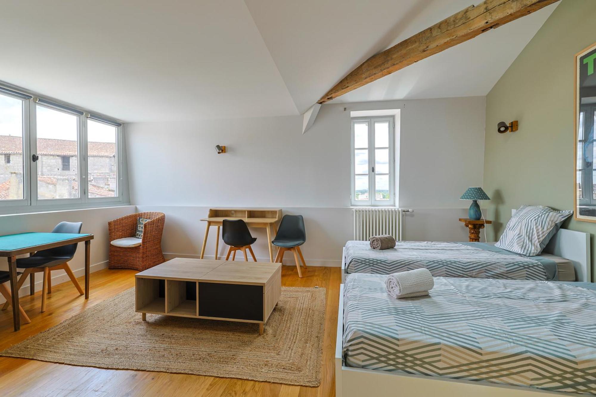 Grand Appartement De Standing #Hypercentre Коньяк Екстер'єр фото