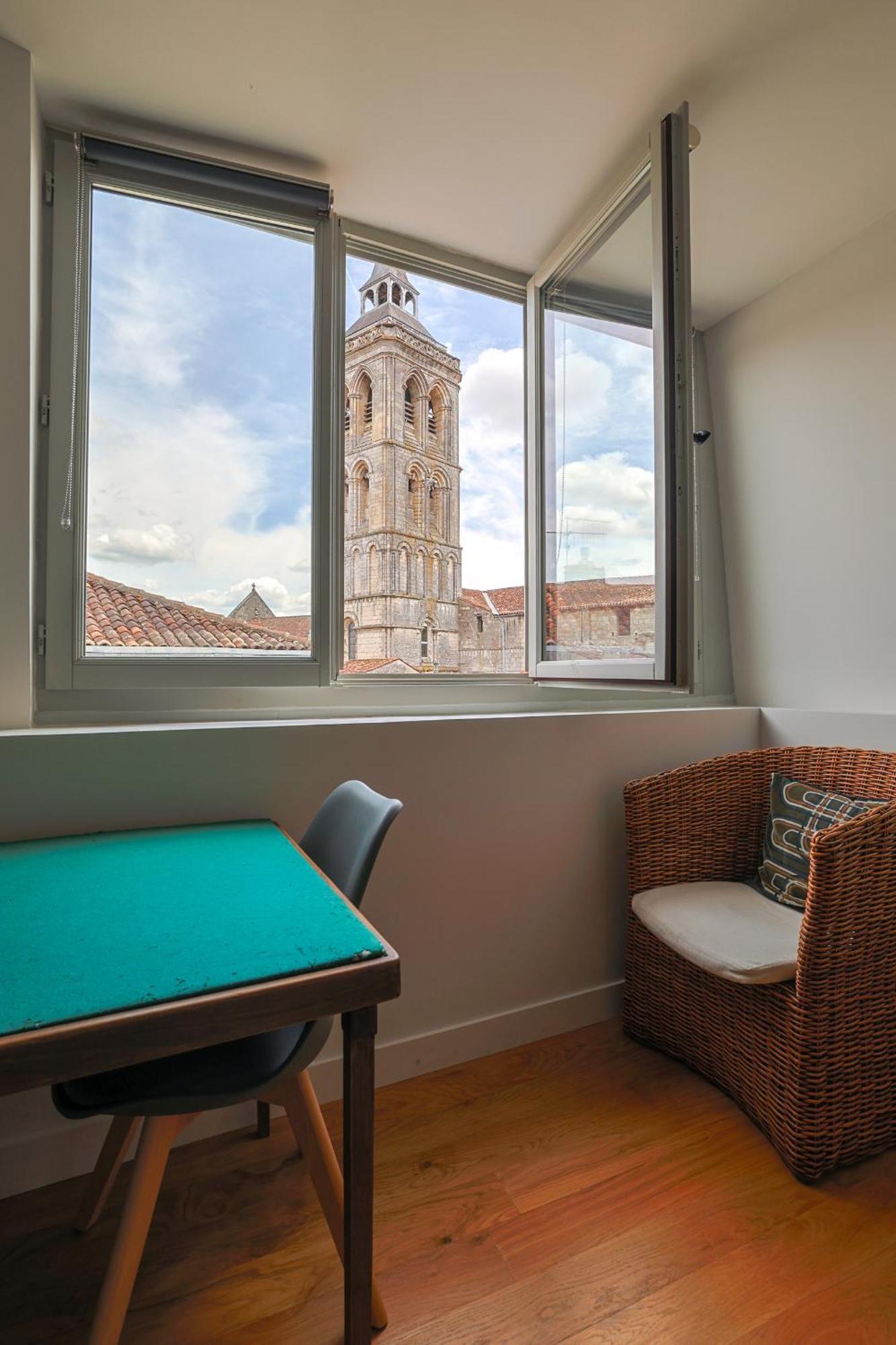 Grand Appartement De Standing #Hypercentre Коньяк Екстер'єр фото